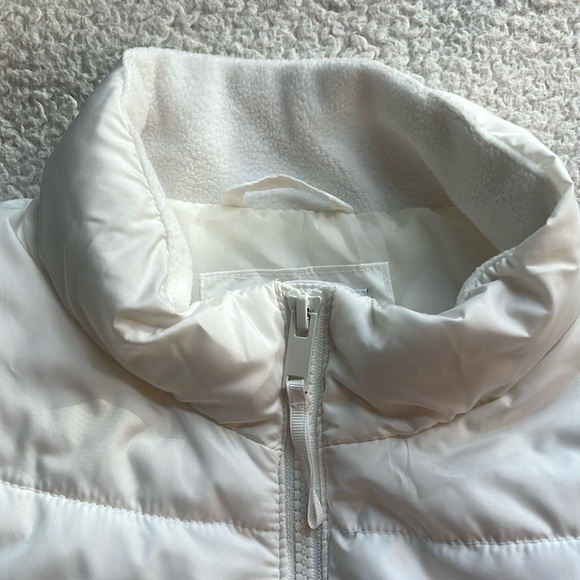 GAP lightweight, puffer jacket - Picture 3 of 9